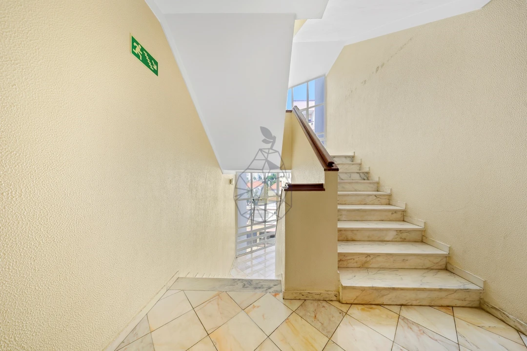 Apartamento T3 para Arrendamento em Portimão Foto 37