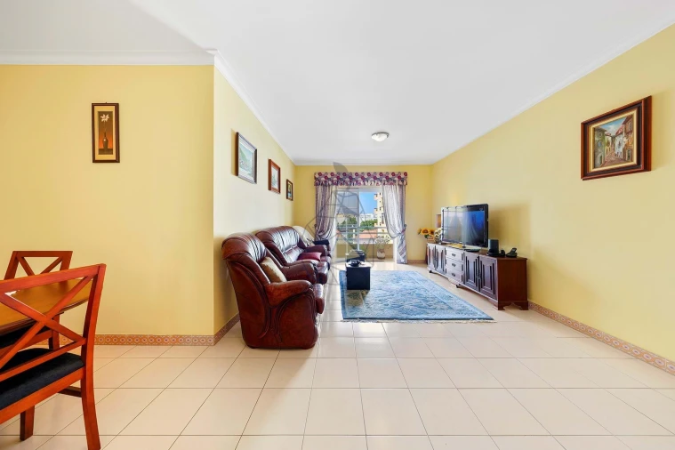 Apartamento T3 para Arrendamento em Portimão Foto 7