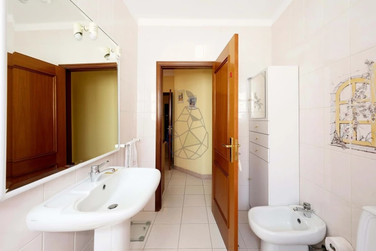 Apartamento T3 para Arrendamento em Portimão Foto 24