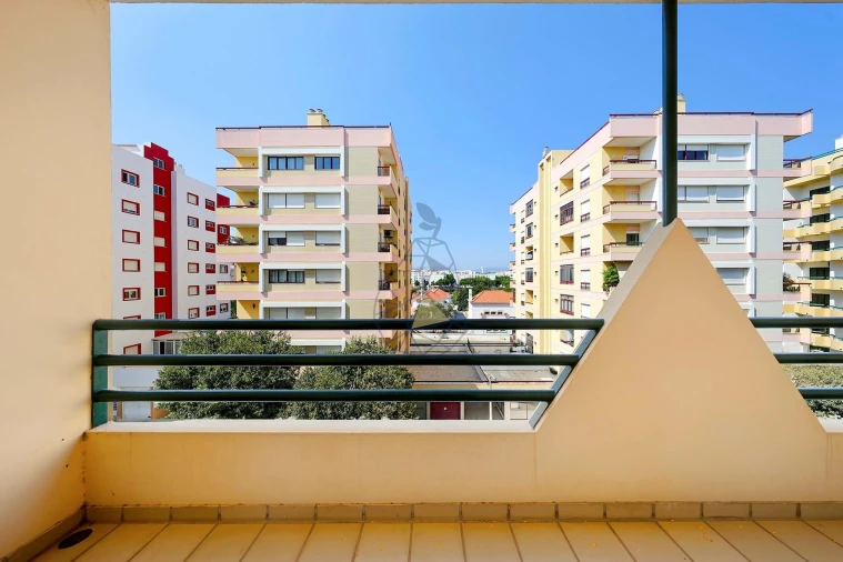 Apartamento T3 para Arrendamento em Portimão Foto 26