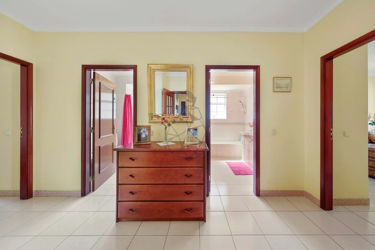 Apartamento T3 para Arrendamento em Portimão Foto 18