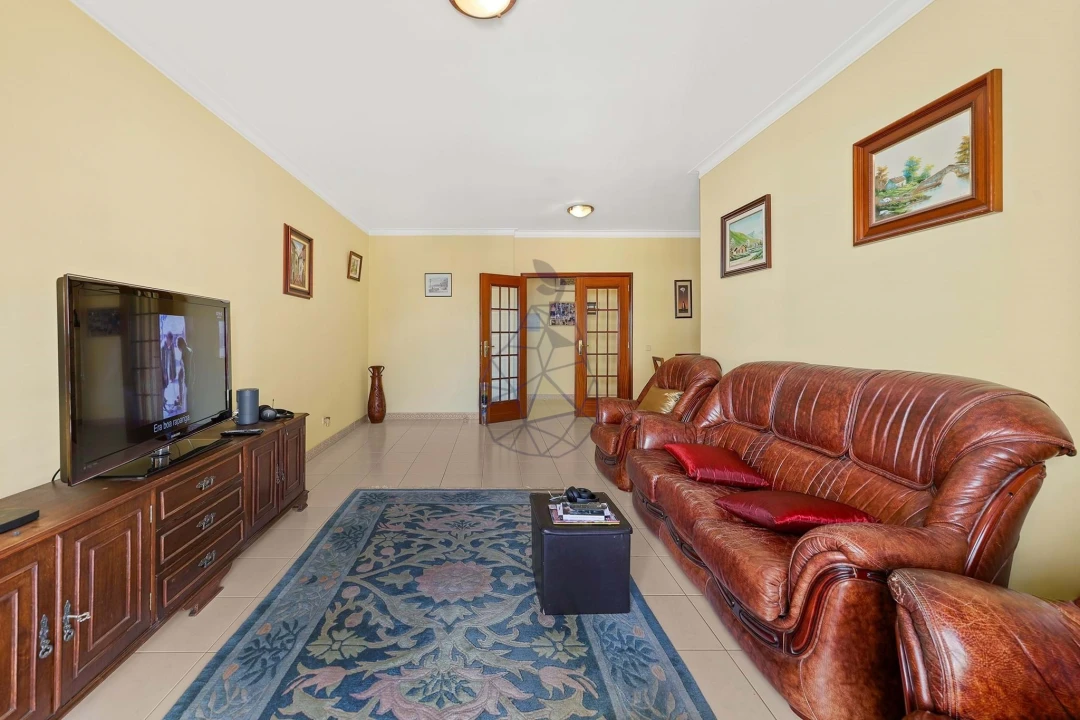 Apartamento T3 para Arrendamento em Portimão Foto 14