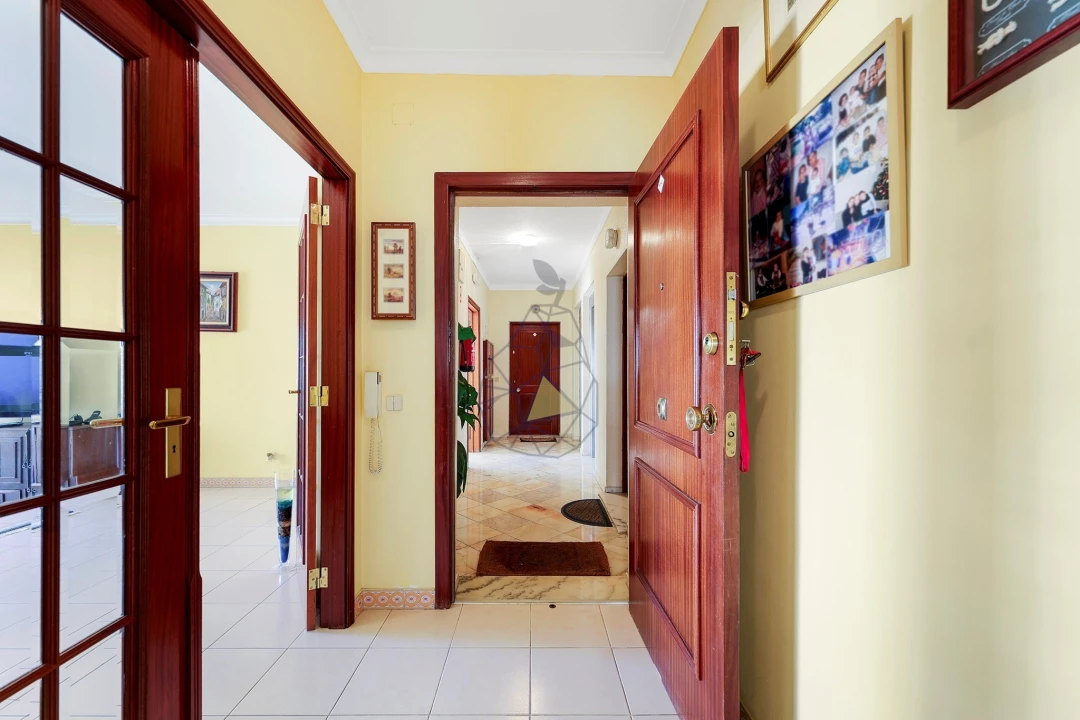 Apartamento T3 para Arrendamento em Portimão Foto 35