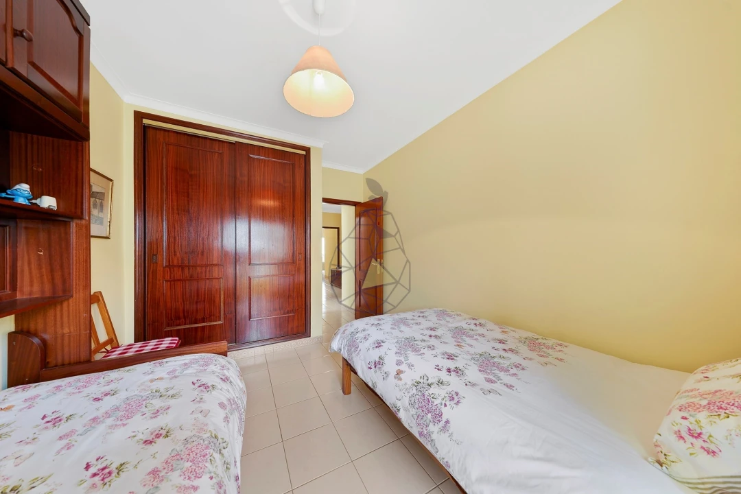 Apartamento T3 para Arrendamento em Portimão Foto 21