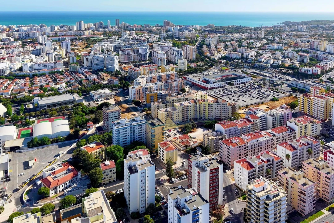 Apartamento T3 para Arrendamento em Portimão Foto 42