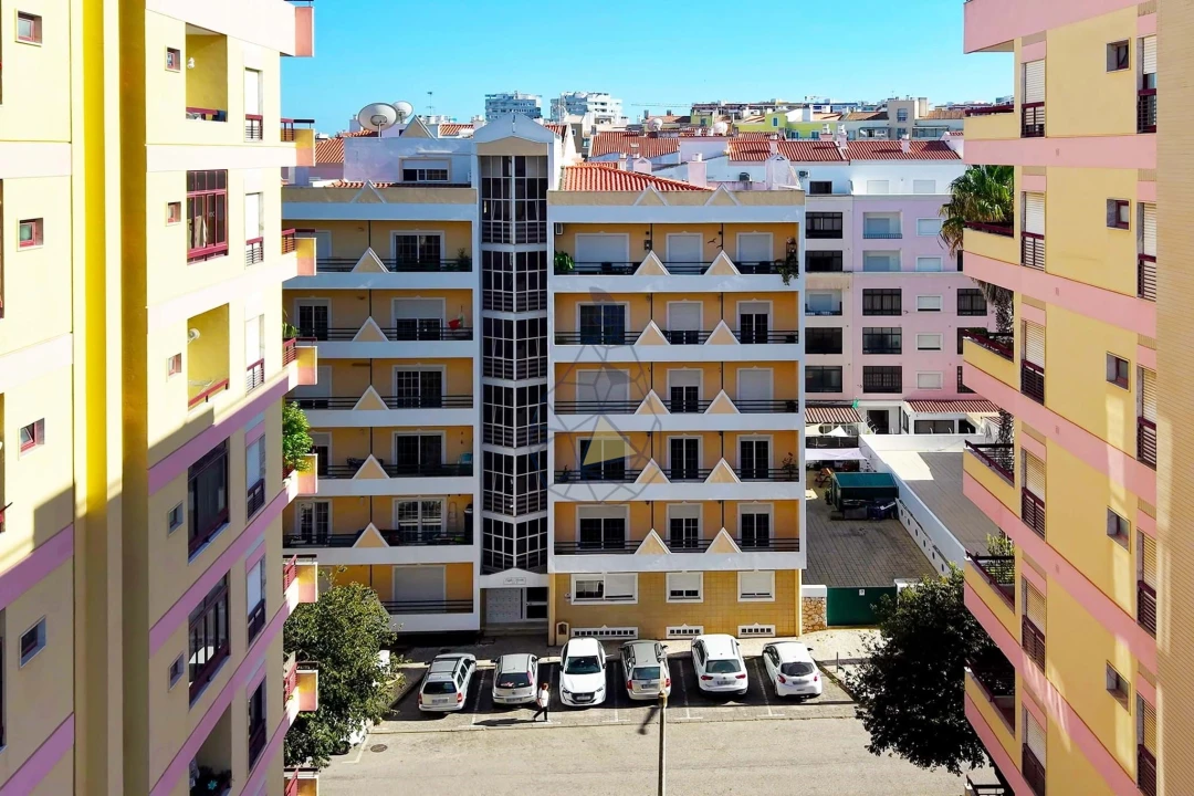 Apartamento T3 para Arrendamento em Portimão Foto 9