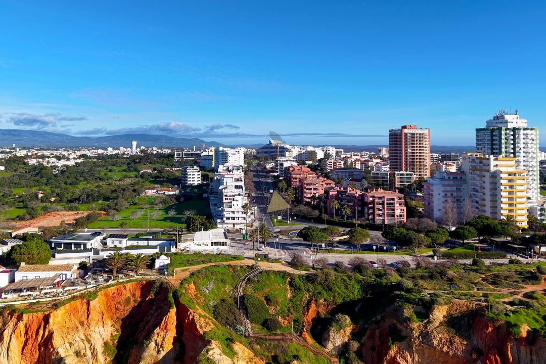 Apartamento T2 para Arrendamento em Portimão Foto 6