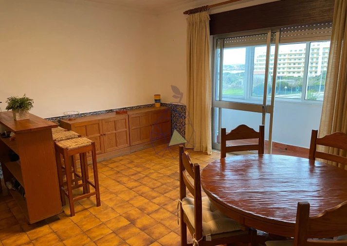 Apartamento T2 para Arrendamento em Portimão Foto 3