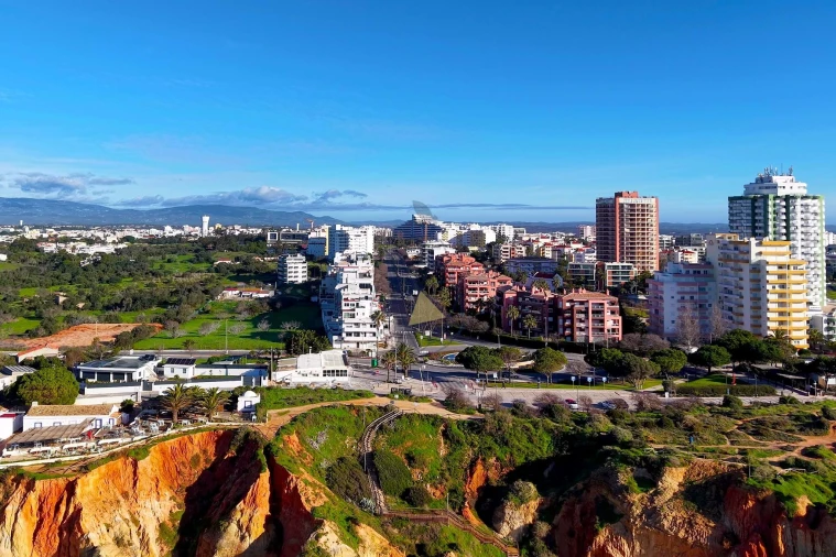 Apartamento T2 para Arrendamento em Portimão Foto 6