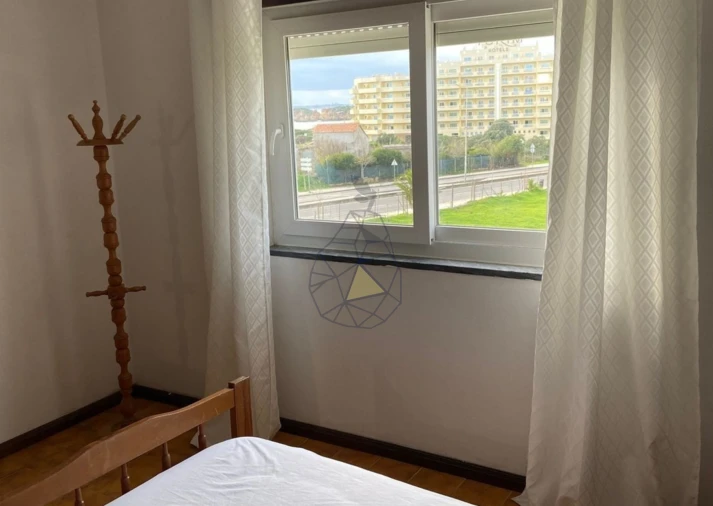 Apartamento T2 para Arrendamento em Portimão Foto 21