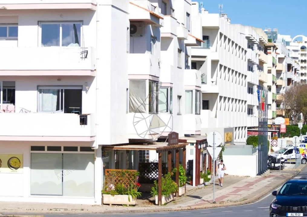 Apartamento T2 para Arrendamento em Portimão Foto 4