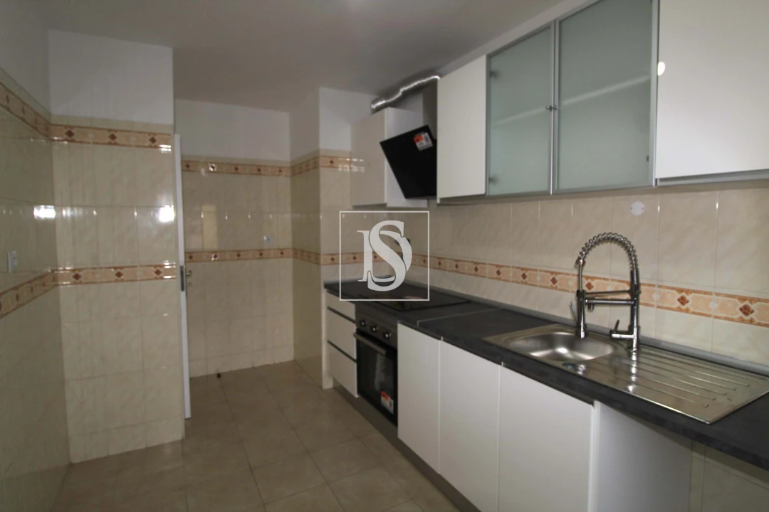 Apartamento T2 para Venda em Algueirão-Mem Martins Foto 15
