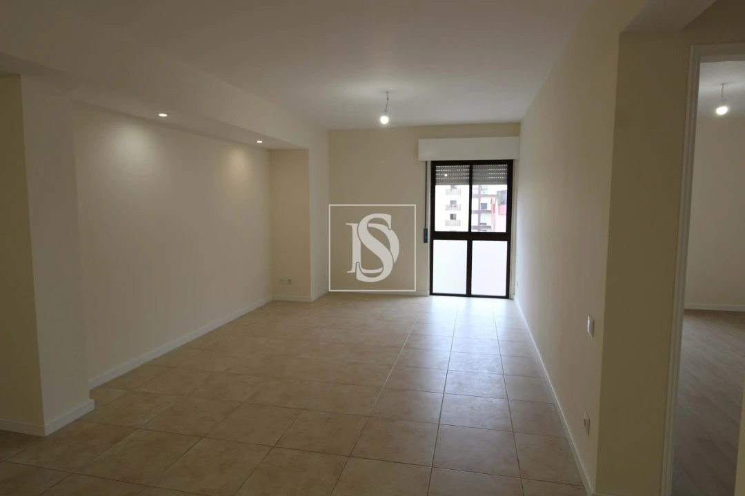 Apartamento T2 para Venda em Algueirão-Mem Martins Foto 12