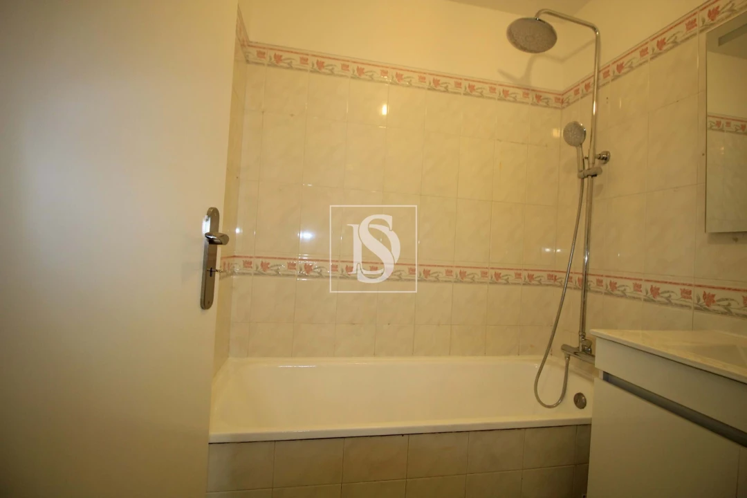 Apartamento T2 para Venda em Algueirão-Mem Martins Foto 17