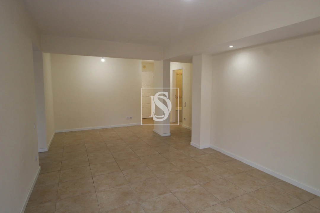 Apartamento T2 para Venda em Algueirão-Mem Martins Foto 3