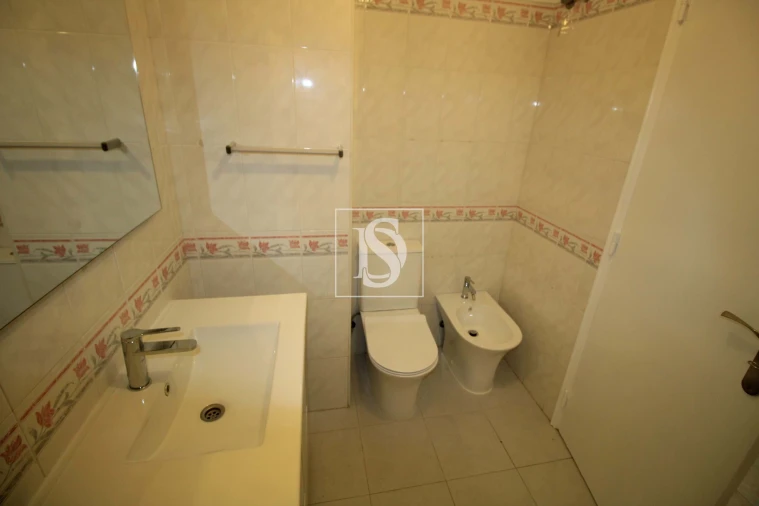 Apartamento T2 para Venda em Algueirão-Mem Martins Foto 18