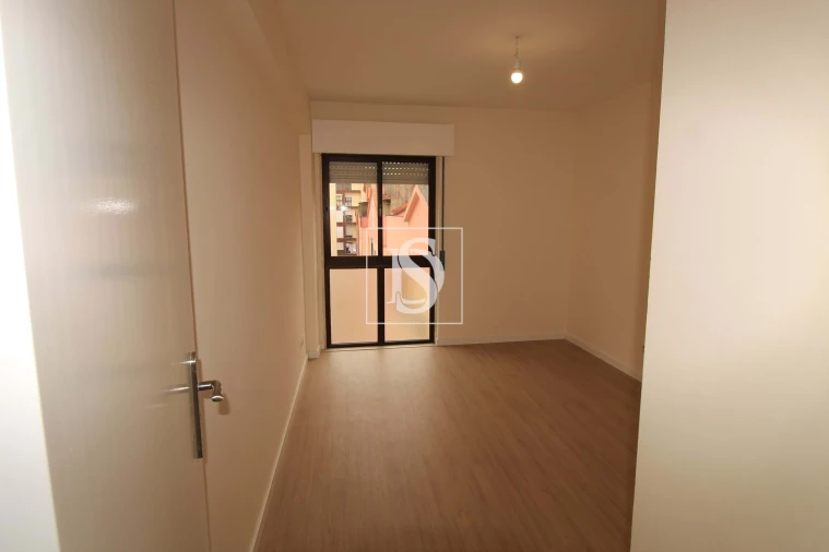 Apartamento T2 para Venda em Algueirão-Mem Martins Foto 5