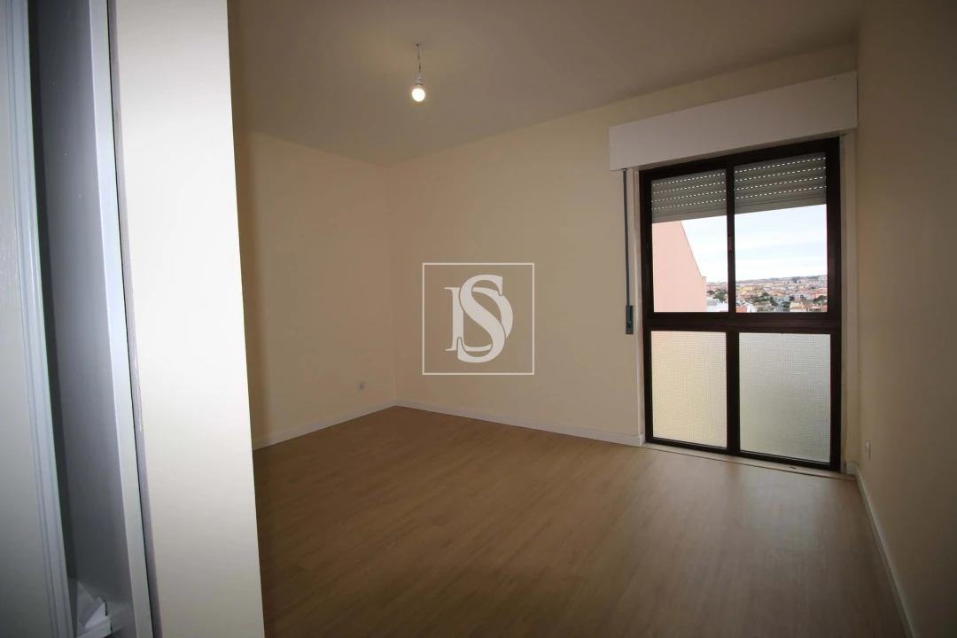 Apartamento T2 para Venda em Algueirão-Mem Martins Foto 9