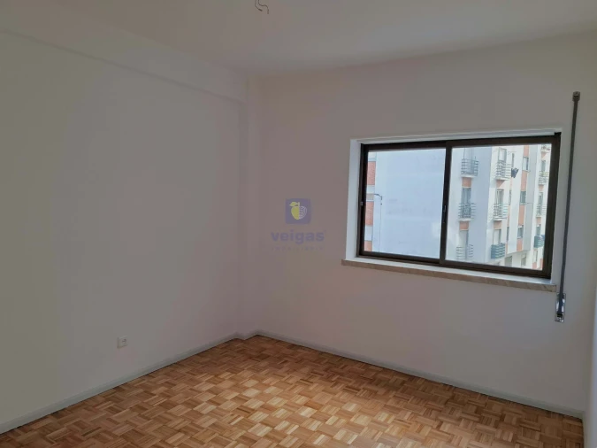 Apartamento T2 para Arrendamento em Caldas da Rainha - Santo Onofre e Serra do Bouro Foto 9