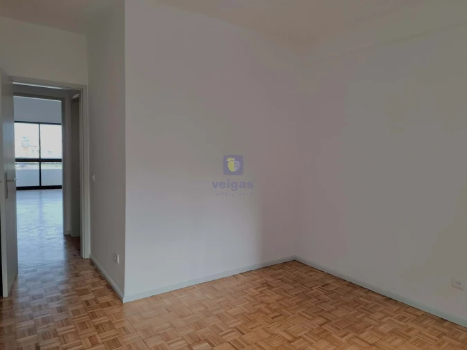 Apartamento T2 para Arrendamento em Caldas da Rainha - Santo Onofre e Serra do Bouro Foto 13