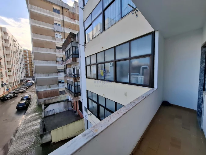 Apartamento T2 para Arrendamento em Caldas da Rainha - Santo Onofre e Serra do Bouro Foto 7