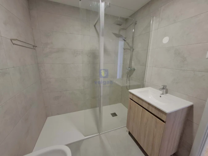 Apartamento T2 para Arrendamento em Caldas da Rainha - Santo Onofre e Serra do Bouro Foto 2