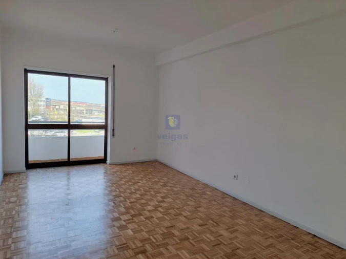 Apartamento T2 para Arrendamento em Caldas da Rainha - Santo Onofre e Serra do Bouro Foto 10