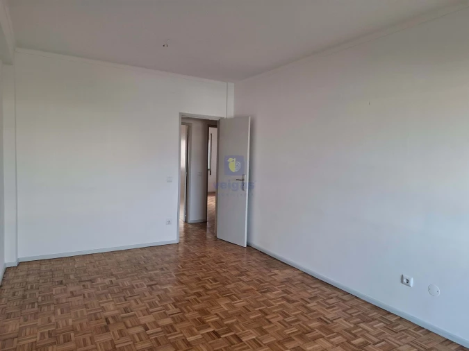 Apartamento T2 para Arrendamento em Caldas da Rainha - Santo Onofre e Serra do Bouro Foto 15