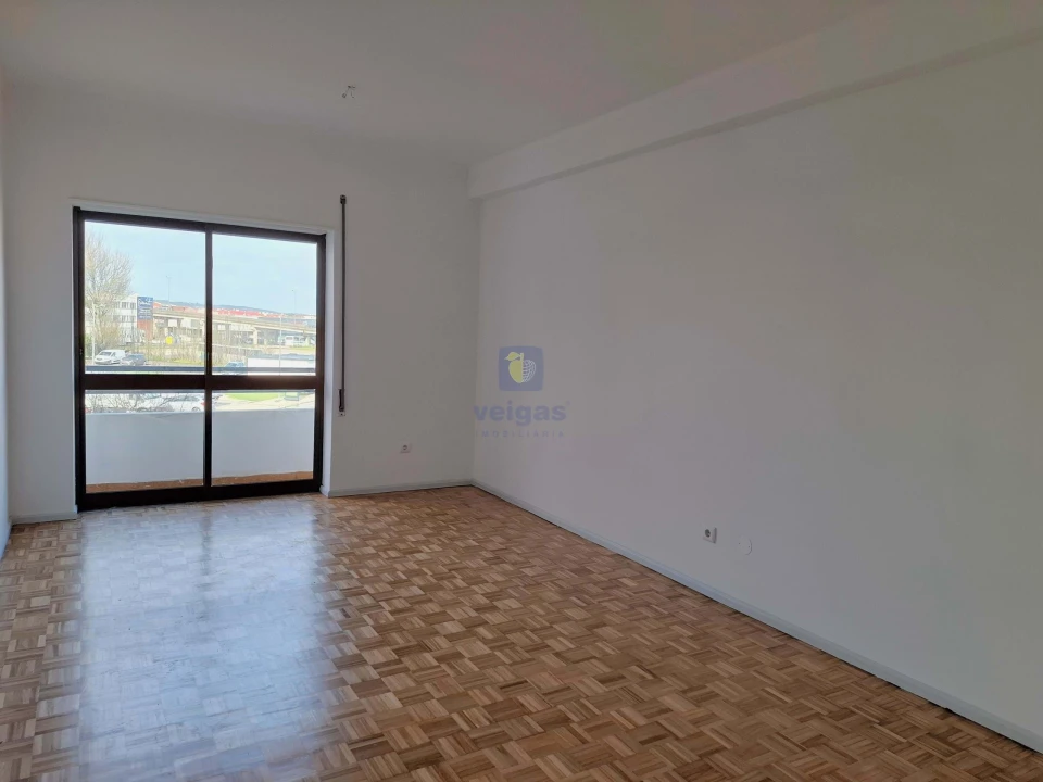 Apartamento T2 para Arrendamento em Caldas da Rainha - Santo Onofre e Serra do Bouro Foto 10