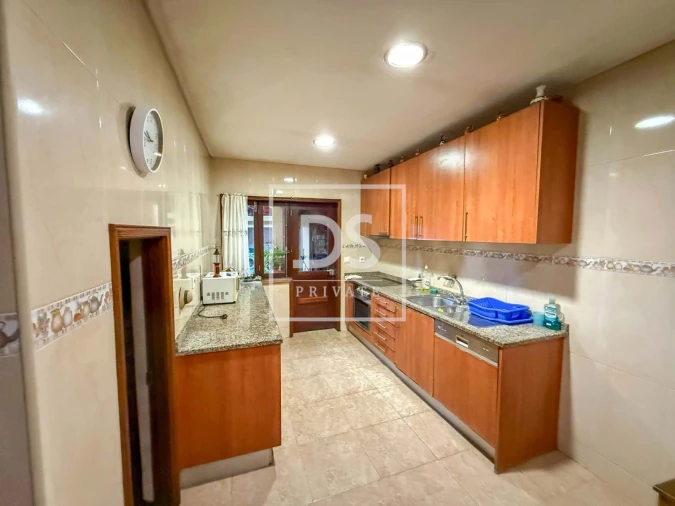 Moradia T5 para Venda em Póvoa de Varzim, Beiriz e Argivai Foto 3