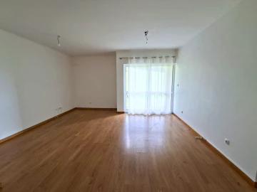 Apartamento T3 para Venda em Rosto do Cão (São Roque)