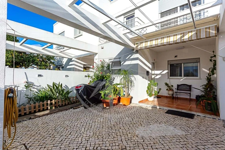 Moradia T2 para Venda em Vila Nova de Cacela Foto 4