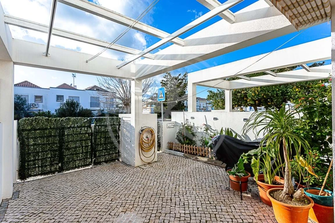 Moradia T2 para Venda em Vila Nova de Cacela Foto 3