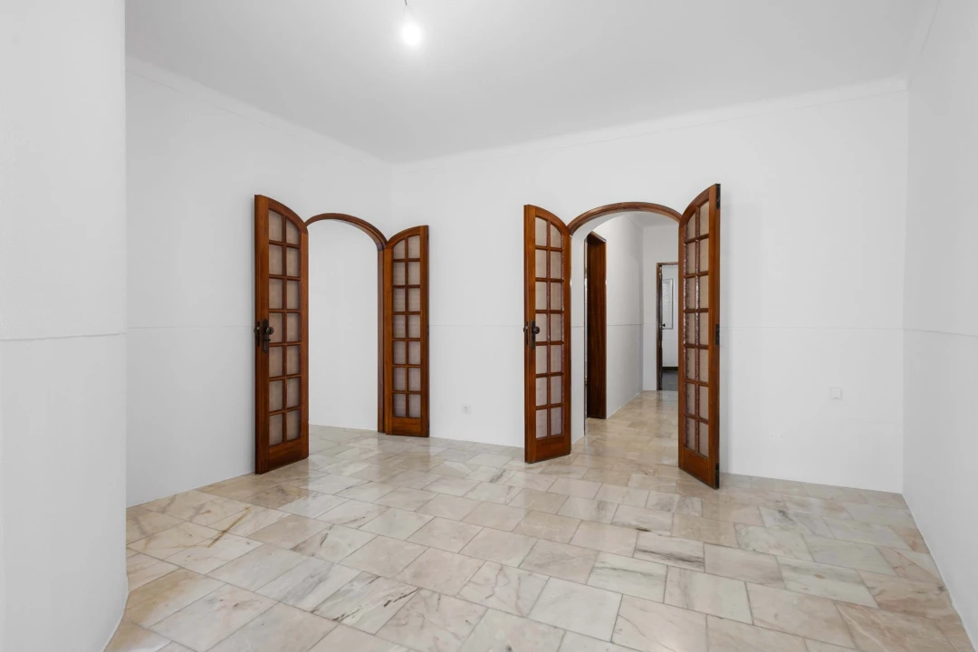 Apartamento T4 para Venda em Fronteira Foto 3