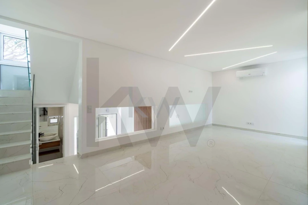 Moradia T3 para Arrendamento férias em Almancil Foto 8