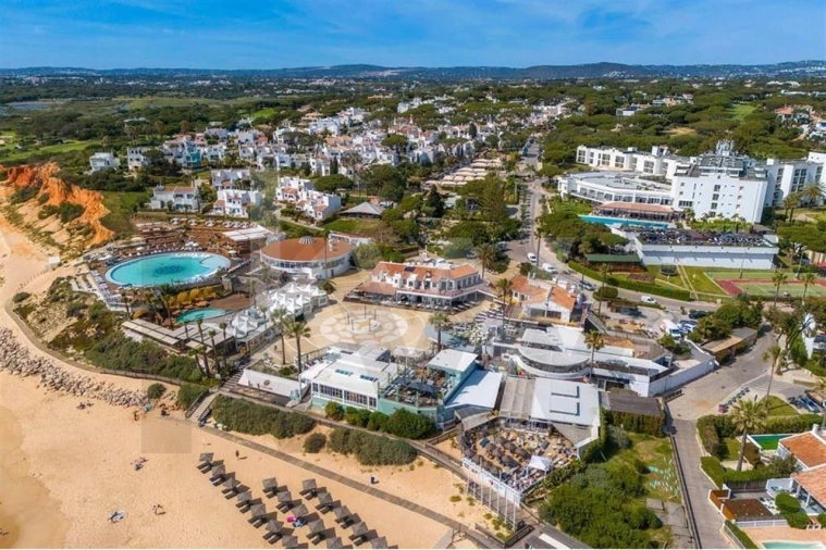 Moradia T3 para Arrendamento férias em Almancil Foto 50