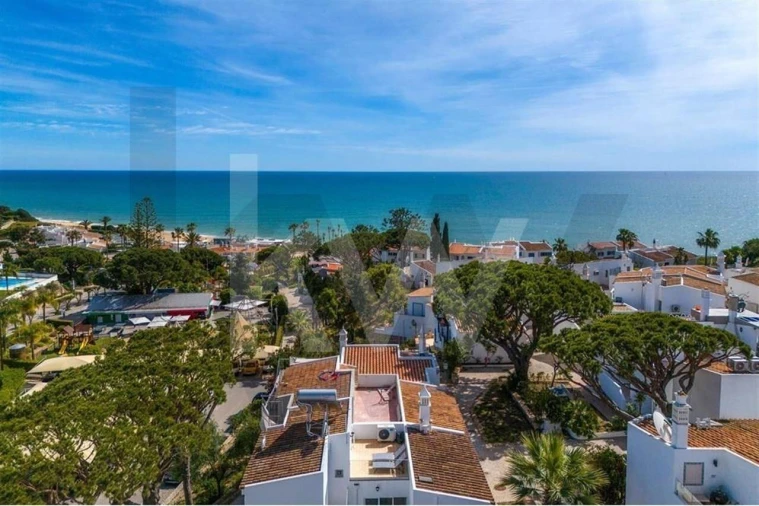 Moradia T3 para Arrendamento férias em Almancil Foto 39