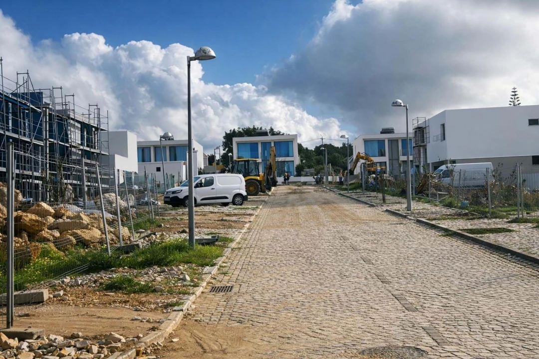 Terreno para Venda em Agualva e Mira-Sintra Foto 2