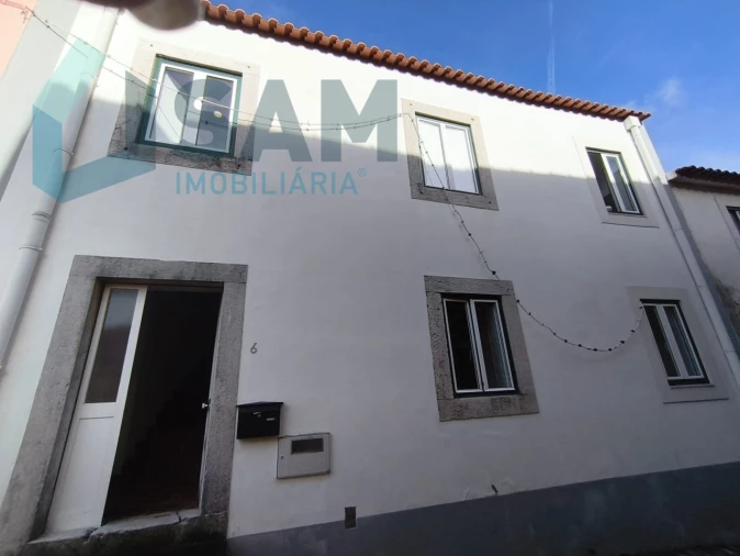 Apartamento T1 para Venda em Santa Maria, São Pedro e Matacães Foto 1