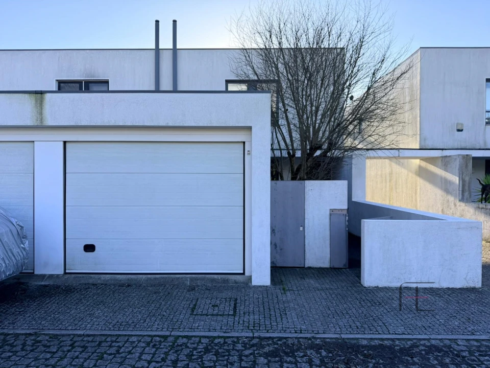 Moradia T3 para Venda em Castêlo da Maia Foto 12