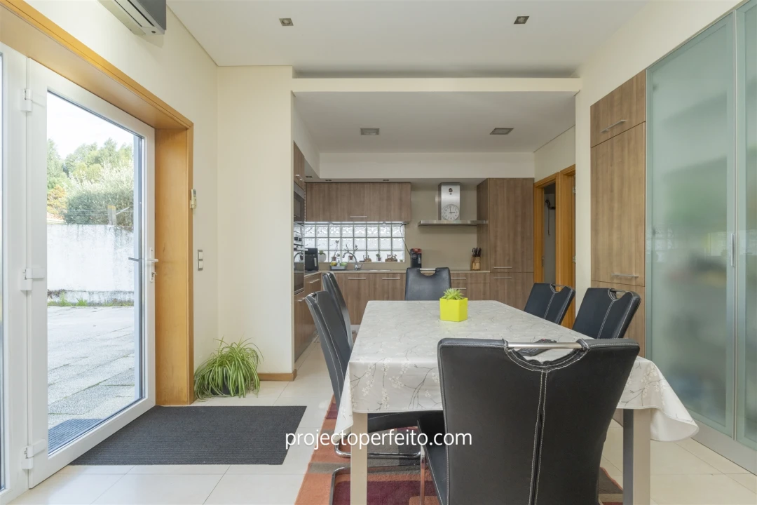 Moradia T4 para Venda em São Felix da Marinha Foto 10