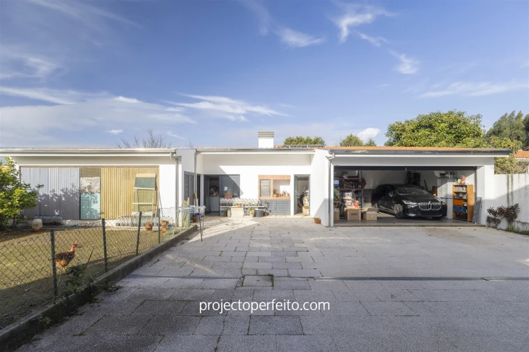 Moradia T4 para Venda em São Felix da Marinha Foto 5