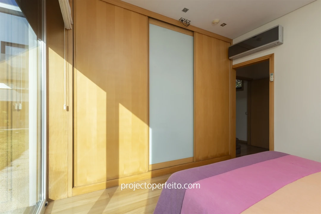 Moradia T4 para Venda em São Felix da Marinha Foto 16