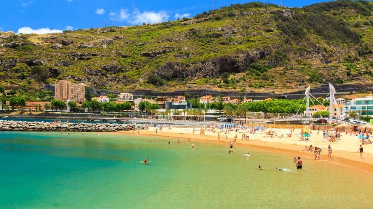 Apartamento T0 para Venda em Machico Foto 13