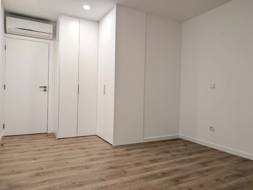 Apartamento T3 para Arrendamento em Glória e Vera Cruz Foto 10