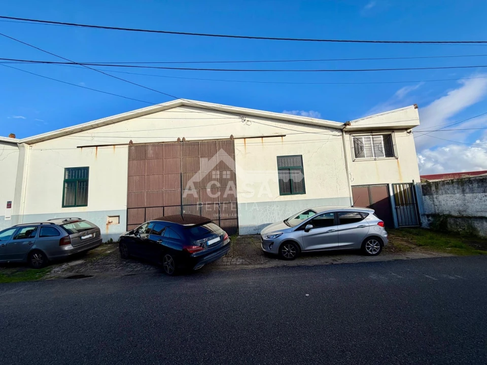 Armazém para Venda em Esmoriz Foto 1