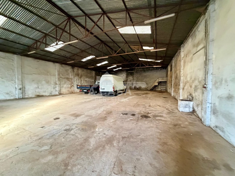 Armazém para Venda em Esmoriz Foto 2