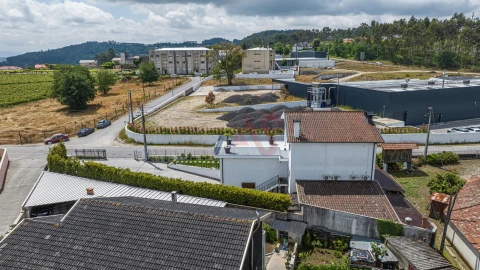 Moradia T4 para Venda em Torrados e Sousa