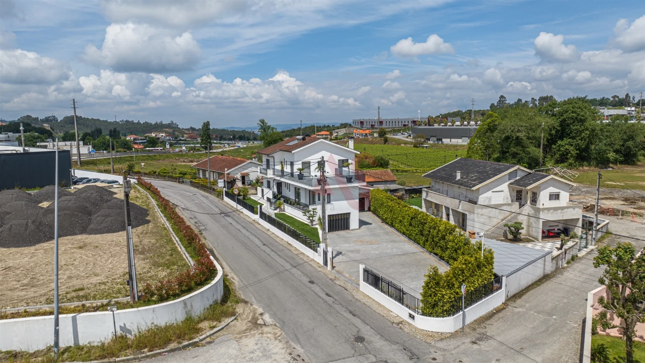 Moradia T4 para Venda em Torrados e Sousa Foto 35