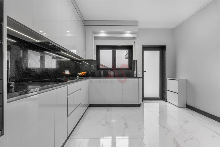 Moradia T4 para Venda em Torrados e Sousa Foto 9